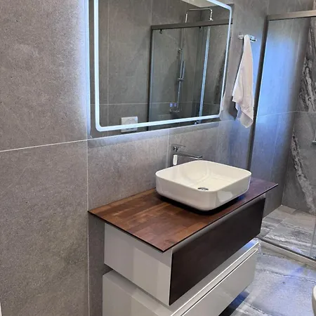 M&e Durres